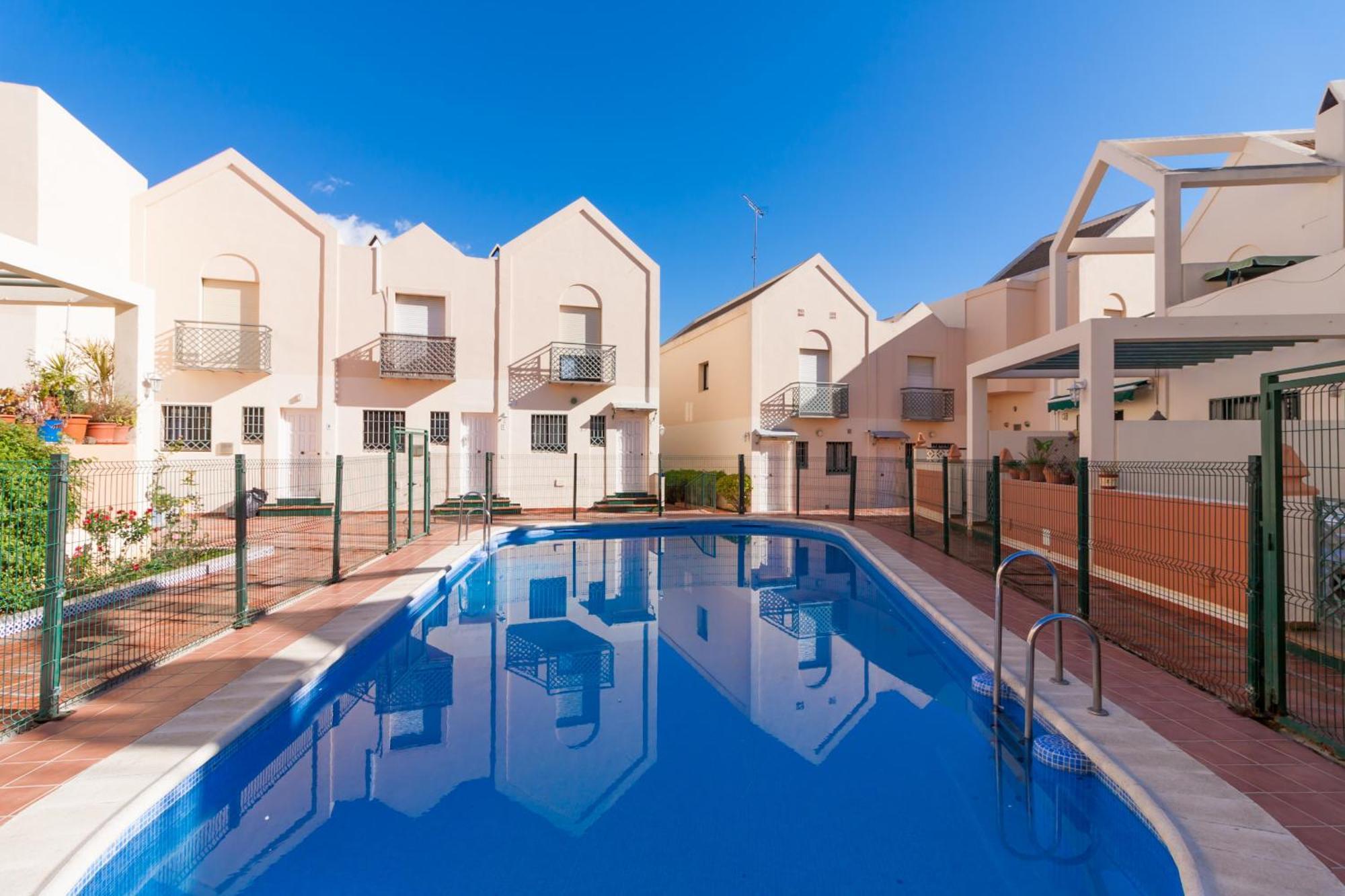 Hébergement de vacances Canovas - Antali Con Piscina En Zona