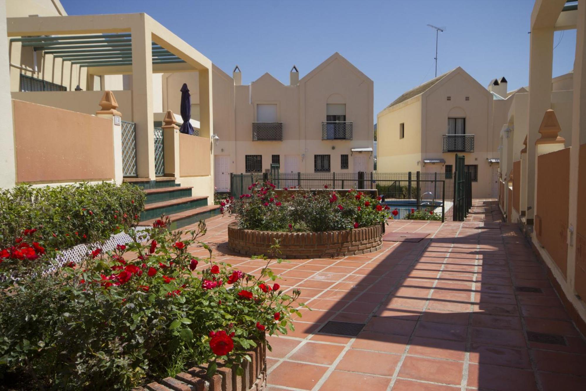 Canovas - Antali Con Piscina En Zona Nerja