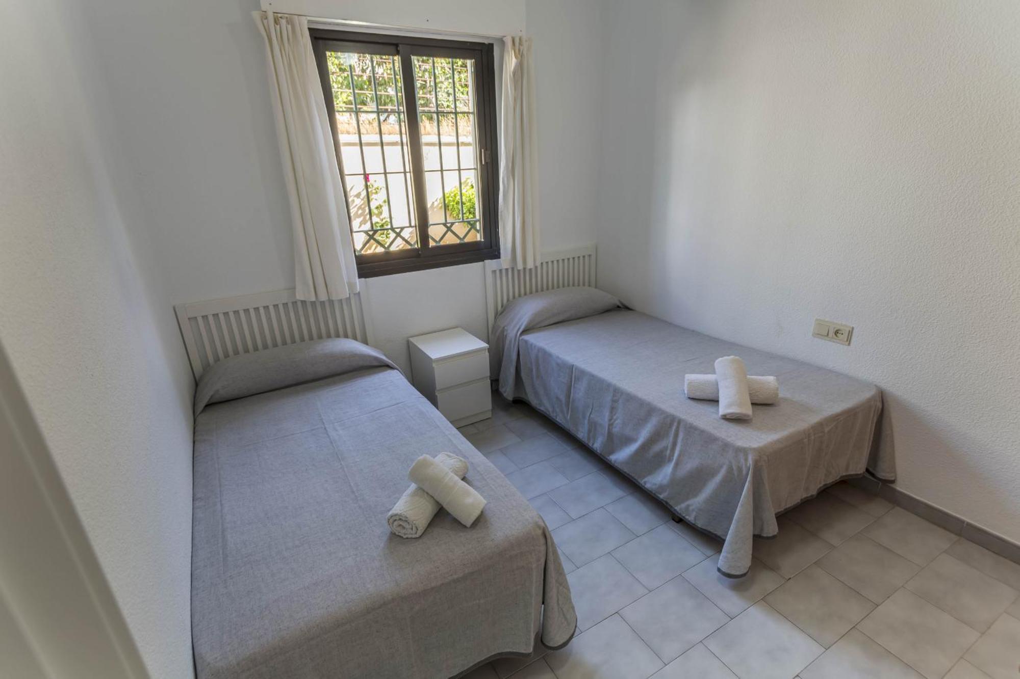Canovas - Antali Con Piscina En Zona