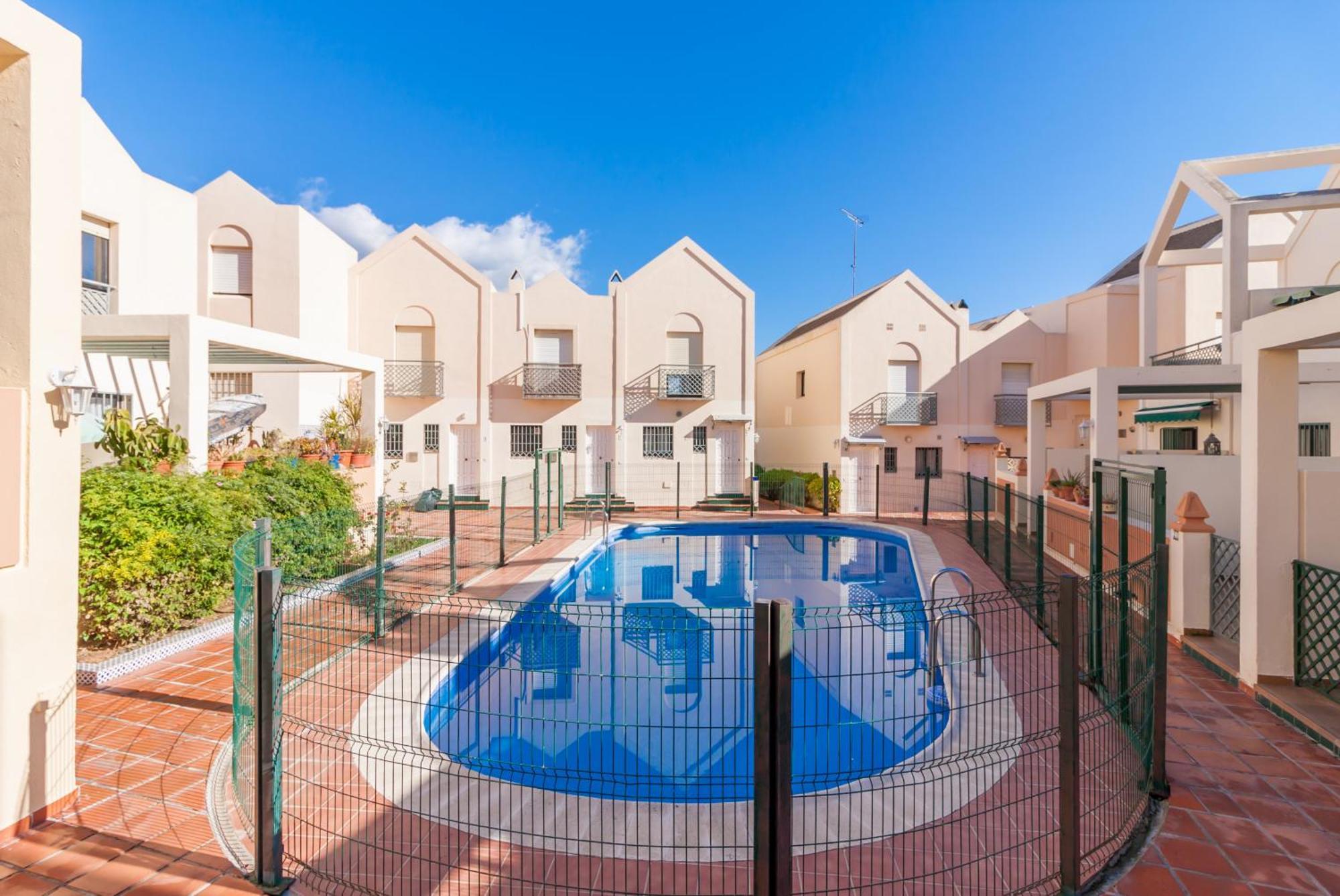 Canovas - Antali Con Piscina En Zona